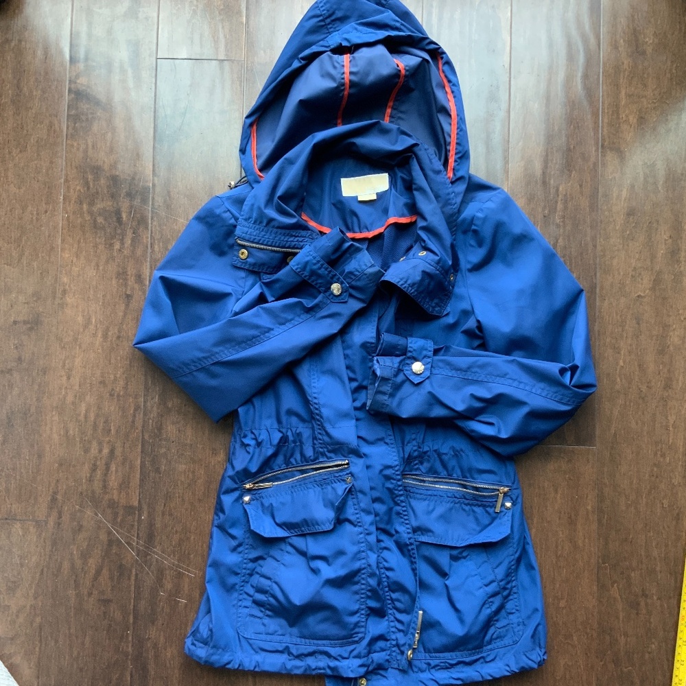 MICHAEL KORS Rain jacket Windbreaker Blue. Size S.